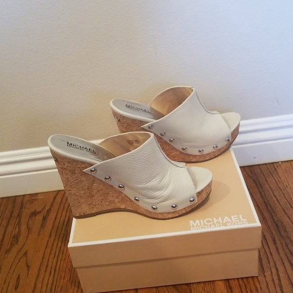 Michael Kors Belinda Wedge Size 9 - Picture 2 of 4